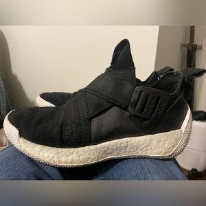 Adidas James Harden "LS 2
Buckle" Lifestyle Sneakers AC7435
Black/White Sz 8.